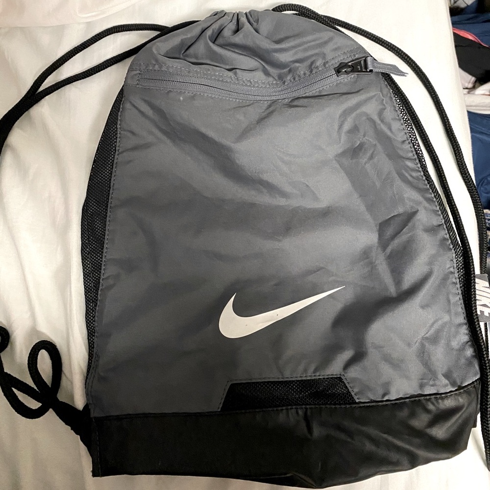Nike drawstring bag